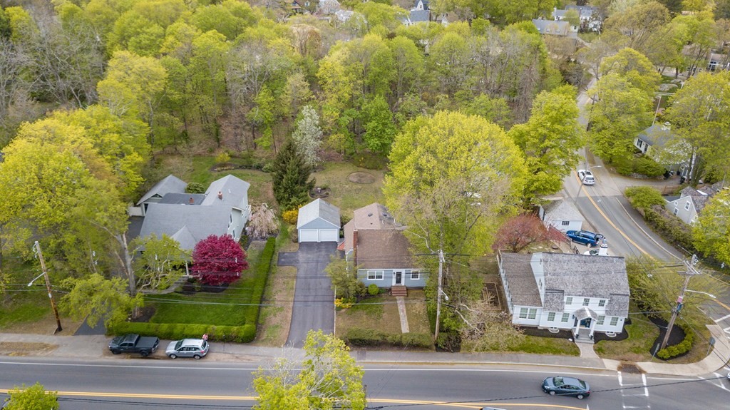 427 Main Street Hingham, MA 02043 - Photo 39 of 42 an aerial view of multiple house