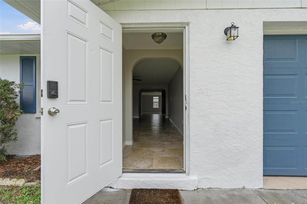 935 Everest Road Venice, FL 34293 - Photo 13 of 55 Gallery Image 13