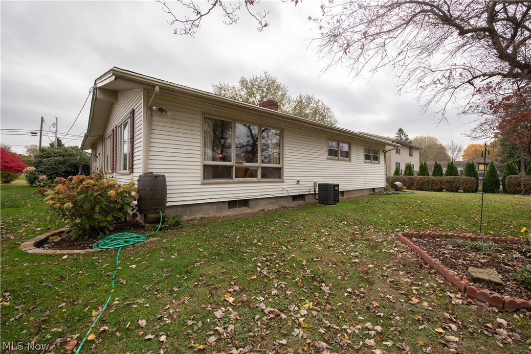 8070 South Cleveland Massillon Road Clinton, OH 44216 - Photo 5 of 26 Gallery Image 5