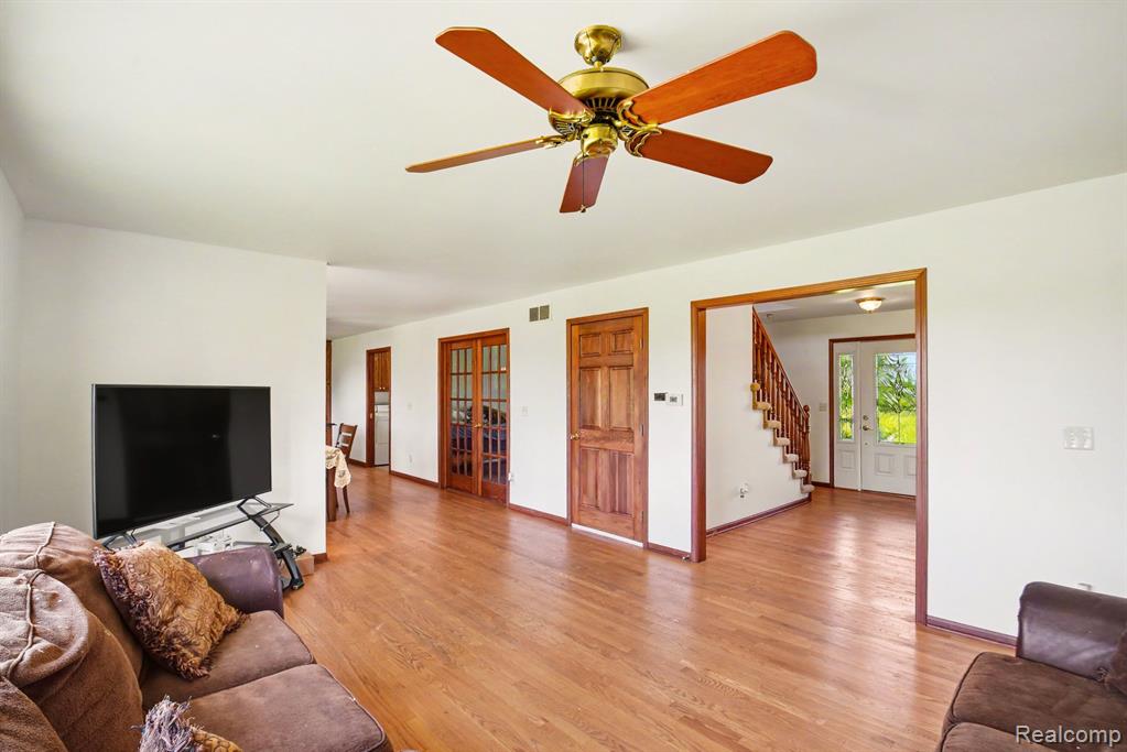 13519 Foley Road Capac, MI 48014 - Photo 3 of 34