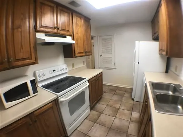 $1,900 | 2529 Rio Grande Street, Unit 41, Austin, TX 78705