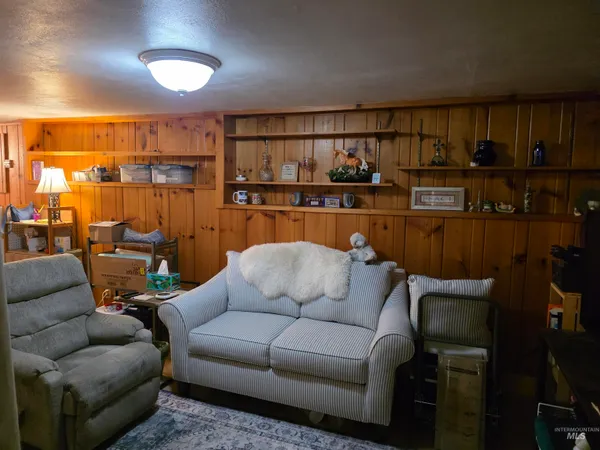 $305,000 | 710 Idaho Street, Kamiah, ID 83536