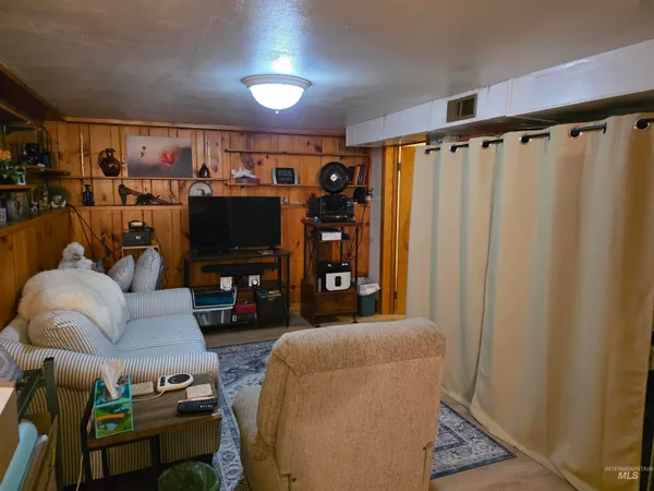 $305,000 | 710 Idaho Street, Kamiah, ID 83536