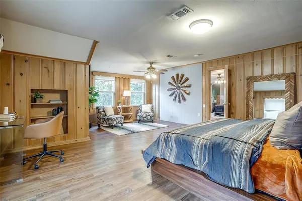 $535,000 | 1505 North Riverside Drive, Fort Worth, TX 76111