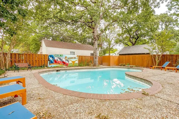 $535,000 | 1505 North Riverside Drive, Fort Worth, TX 76111