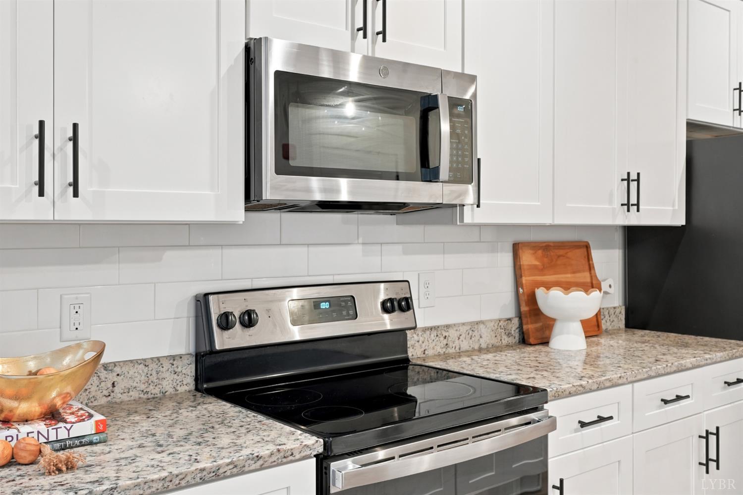 1300 Stoney Ridge Boulevard, Unit 306 Forest, VA 24551 - Photo 9 of 46