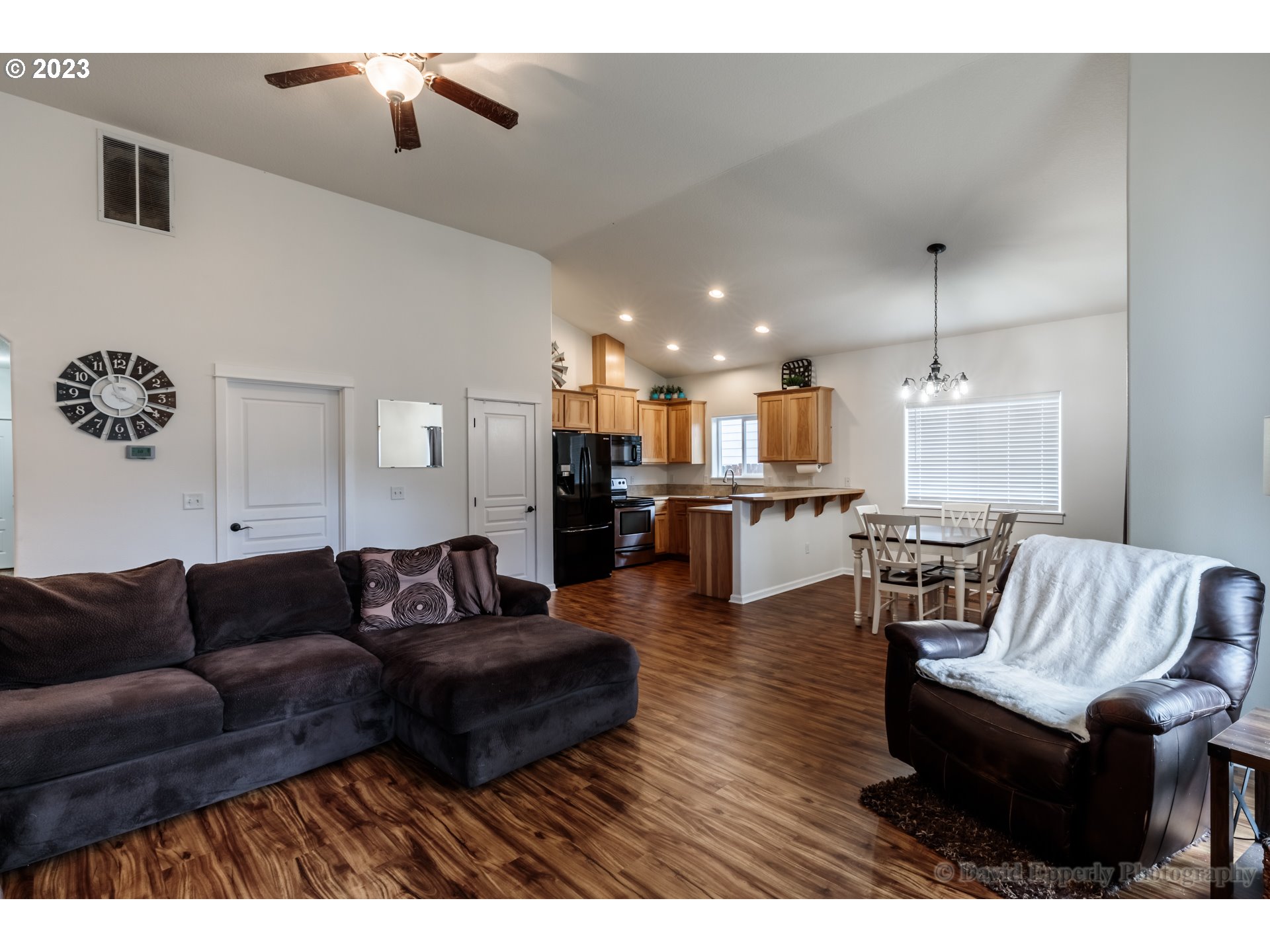 58696 Noble Road St. Helens, OR 97051 - Photo 3 of 14 Great Room