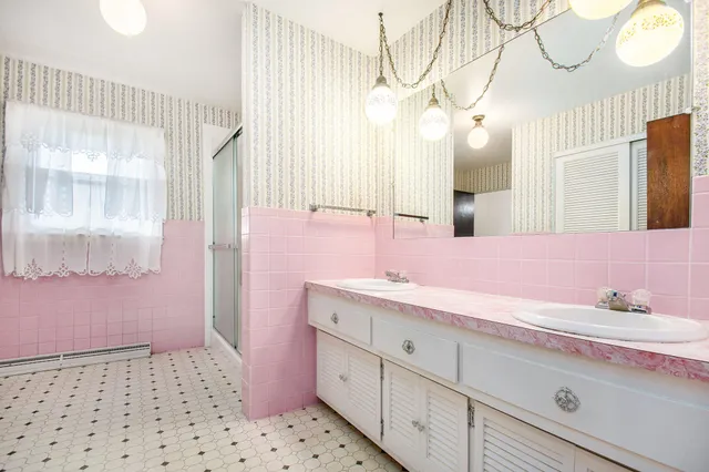 $264,000 | 570 Invicta Drive, Niles, MI 49120