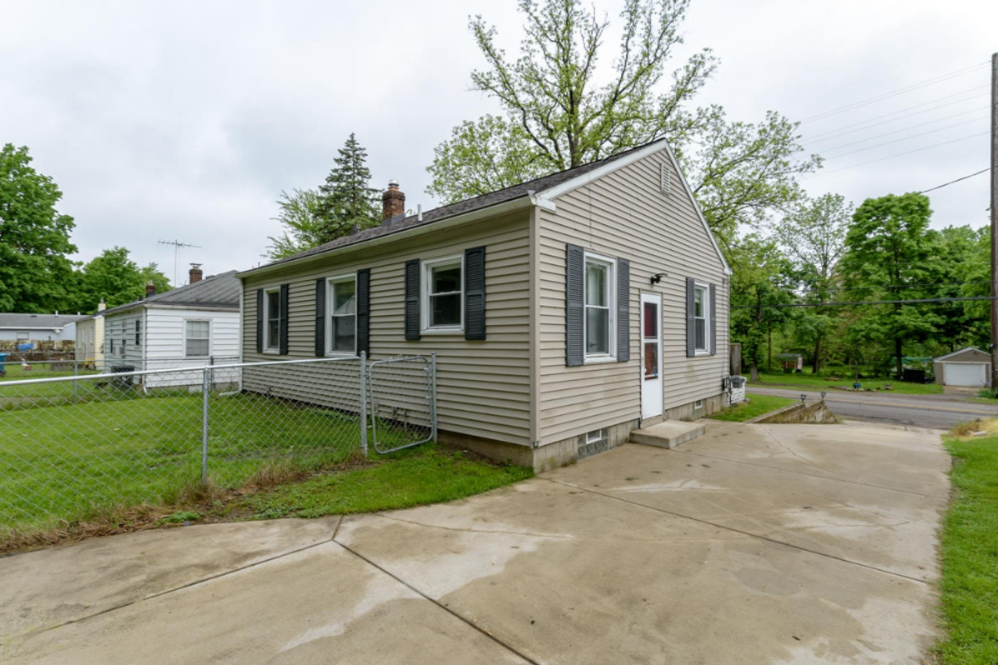 1916 Miller Road Kalamazoo, MI 49001 - Photo 26 of 26 Miller_Rd_1916_Kalamazoo_49009-29