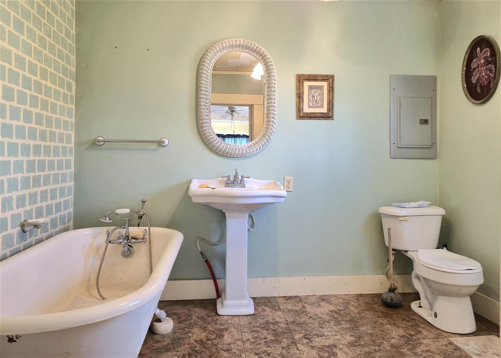 340 Adrian Guidry Road Longville, LA 70652 - Photo 8 of 10