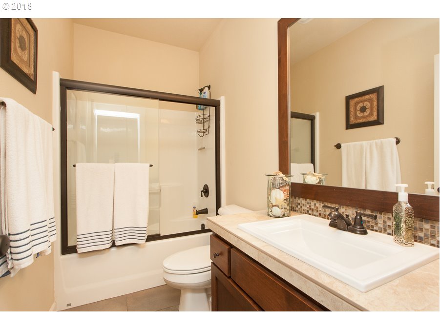 18756 Elder Road Oregon City, OR 97045 - Photo 13 of 22 Gallery Image 13