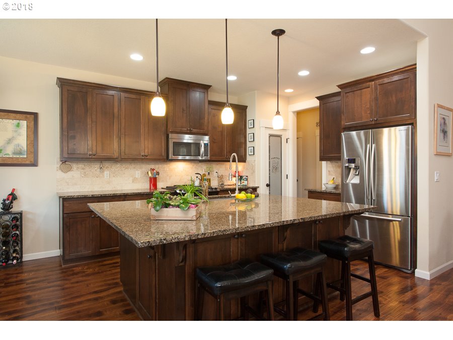 18756 Elder Road Oregon City, OR 97045 - Photo 5 of 22 Gallery Image 5