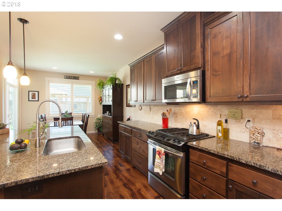 18756 Elder Road Oregon City, OR 97045 - Photo 6 of 22 Gallery Image 6