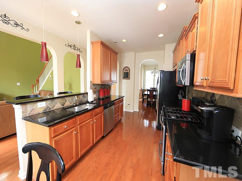 6010 McDevon Drive Raleigh, NC 27617 - Photo 4 of 20