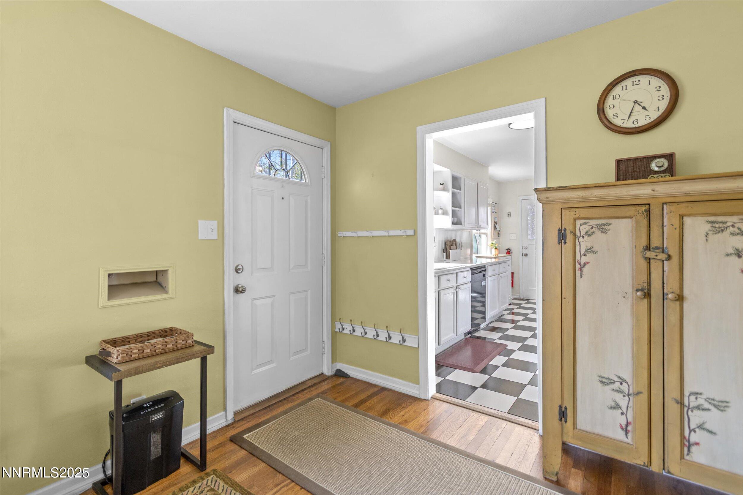 984 Bates Avenue Reno, NV 89502 - Photo 3 of 30 02-IMG_8717