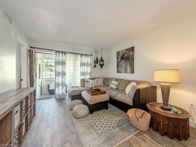 $259,000 | 39 Watercolor Way, Unit 39, Naples, FL 34113