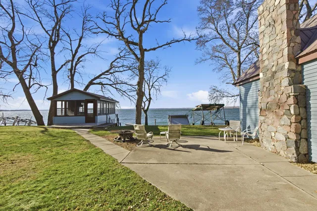 $1,300,000 | 14160 Indian Beach Road, Spicer, MN 56288