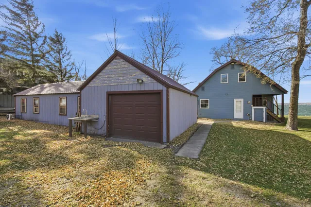 $1,300,000 | 14160 Indian Beach Road, Spicer, MN 56288