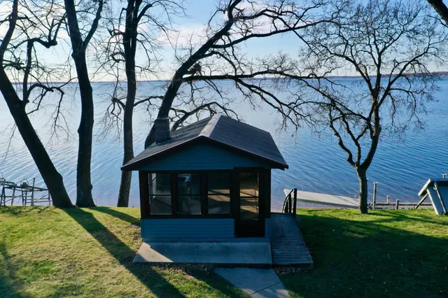 $1,300,000 | 14160 Indian Beach Road, Spicer, MN 56288