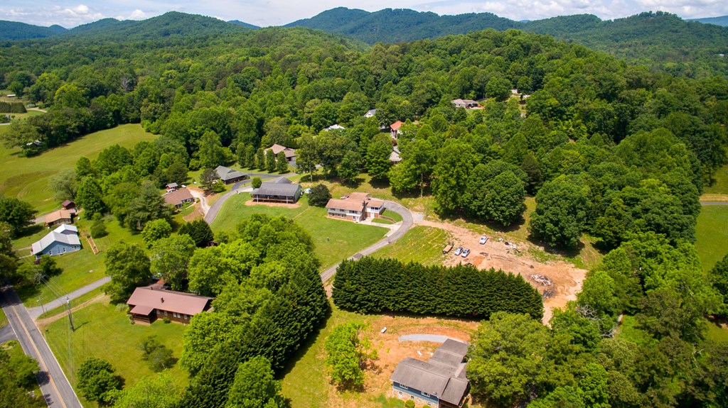 213 Ritter Road Hayesville, NC 28904 - Photo 34 of 43 Gallery Image 34