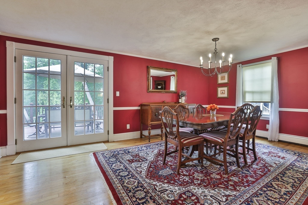 33 Reynolds Road Wakefield, MA 01880 - Photo 14 of 42