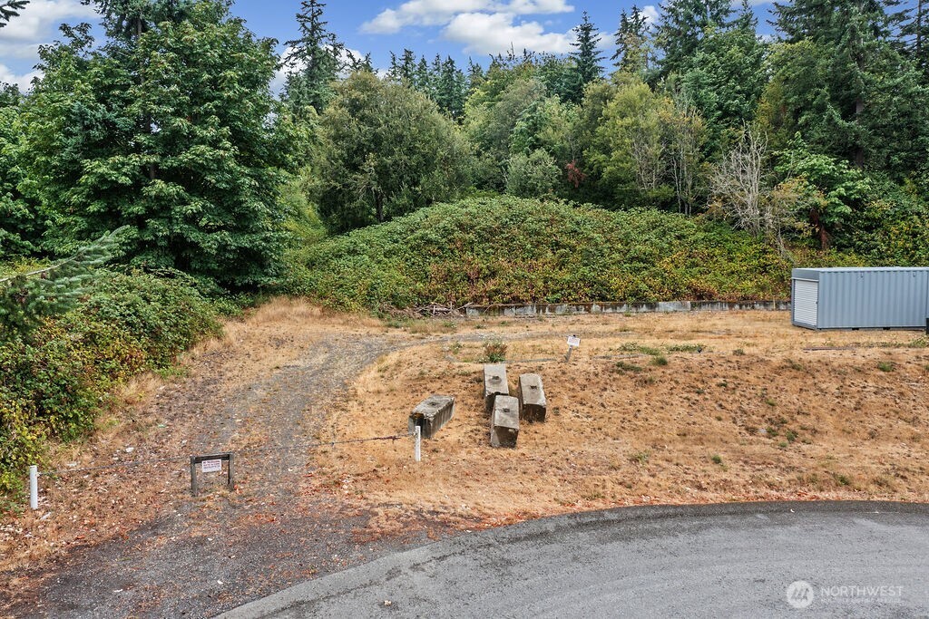26516 Lindvog Road Northeast Kingston, WA 98346 - Photo 19 of 19 a view of a yard with plants