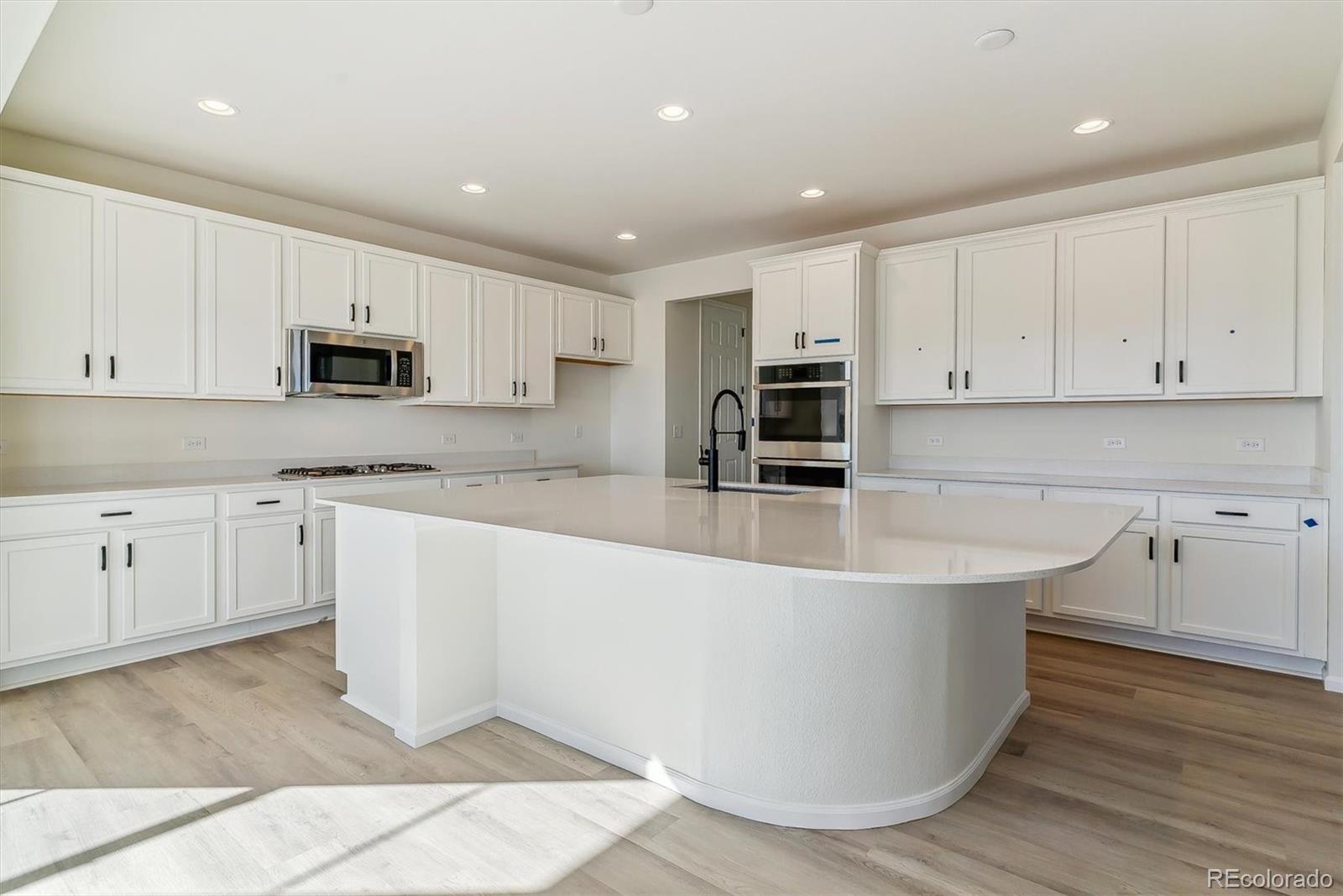 694 Penn Road Elizabeth, CO 80107 - Photo 7 of 34 Gallery Image 7