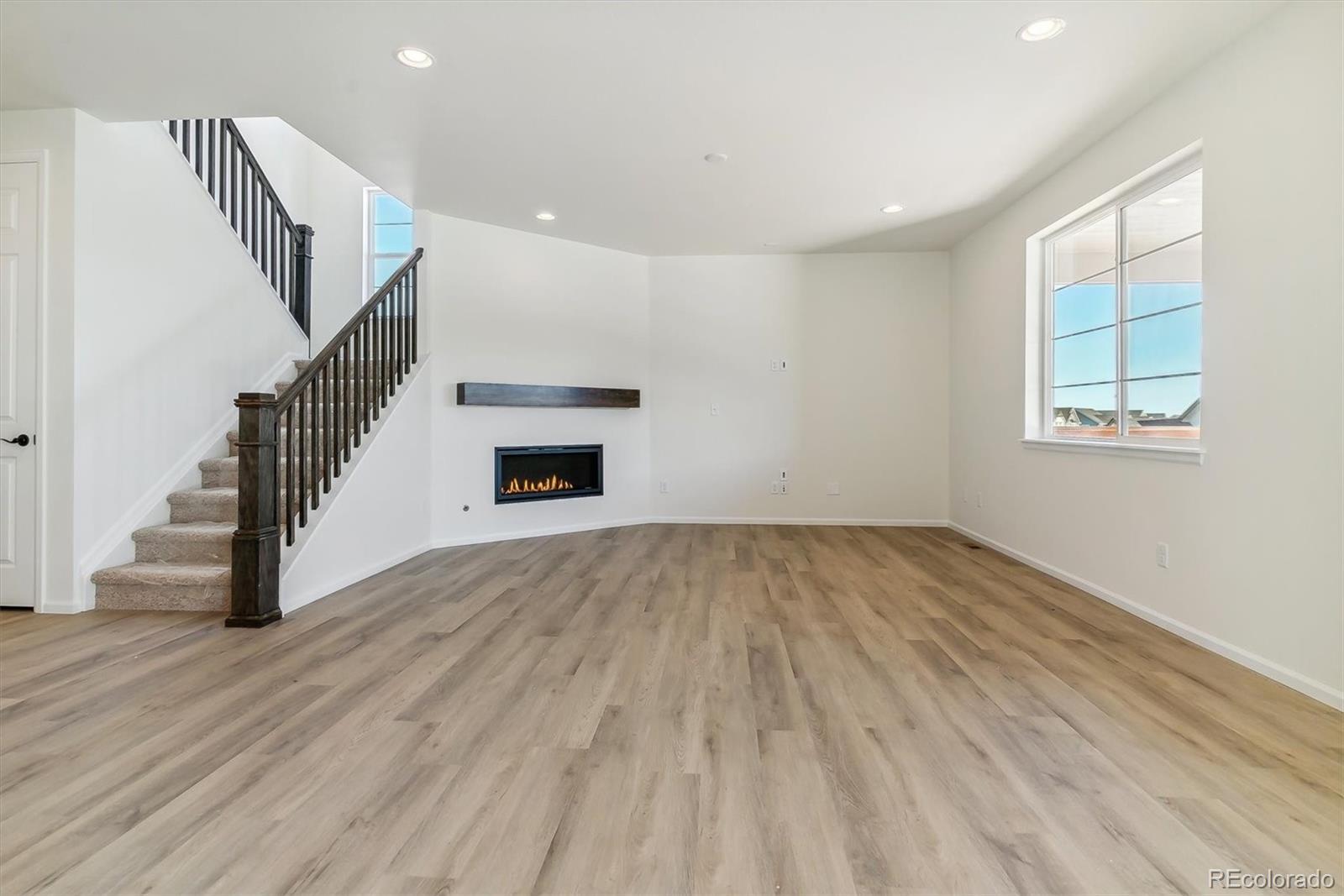 694 Penn Road Elizabeth, CO 80107 - Photo 8 of 34 Gallery Image 8