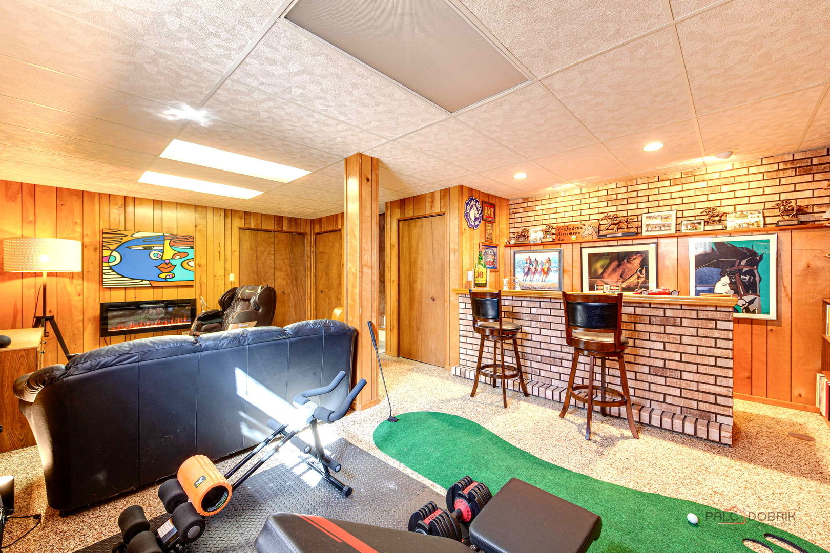 2042 South Goebbert Road Arlington Heights, IL 60005 - Photo 33 of 34 a view of a porch with furniture