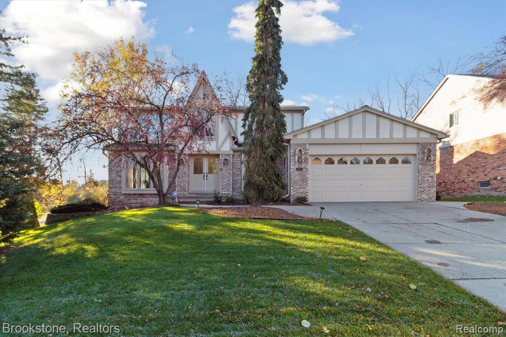 1009 Valley Stream Drive Rochester Hills, MI 48309 - Photo 2 of 38