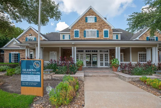 $1,480 | 19100 Glenwest Drive, Unit 221, Friendswood, TX 77546