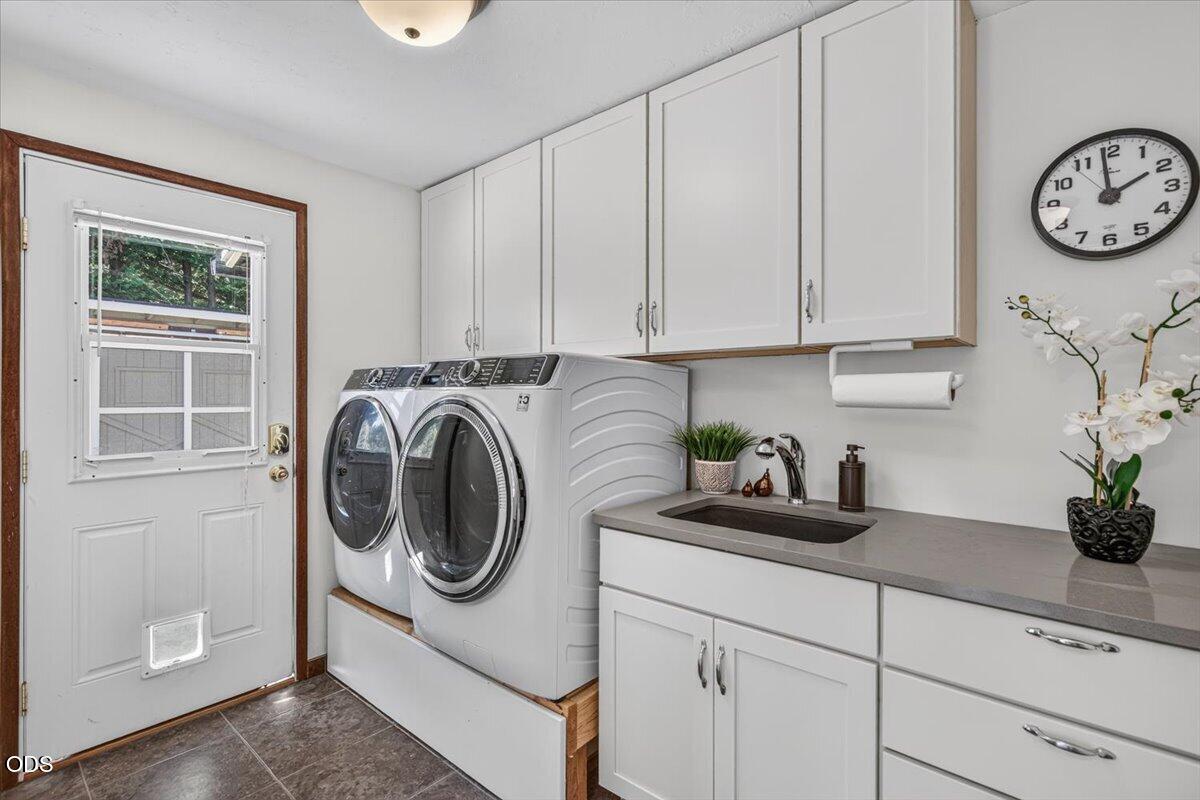 3583 Ross Lane Central Point, OR 97502 - Photo 18 of 49 Gallery Image 18