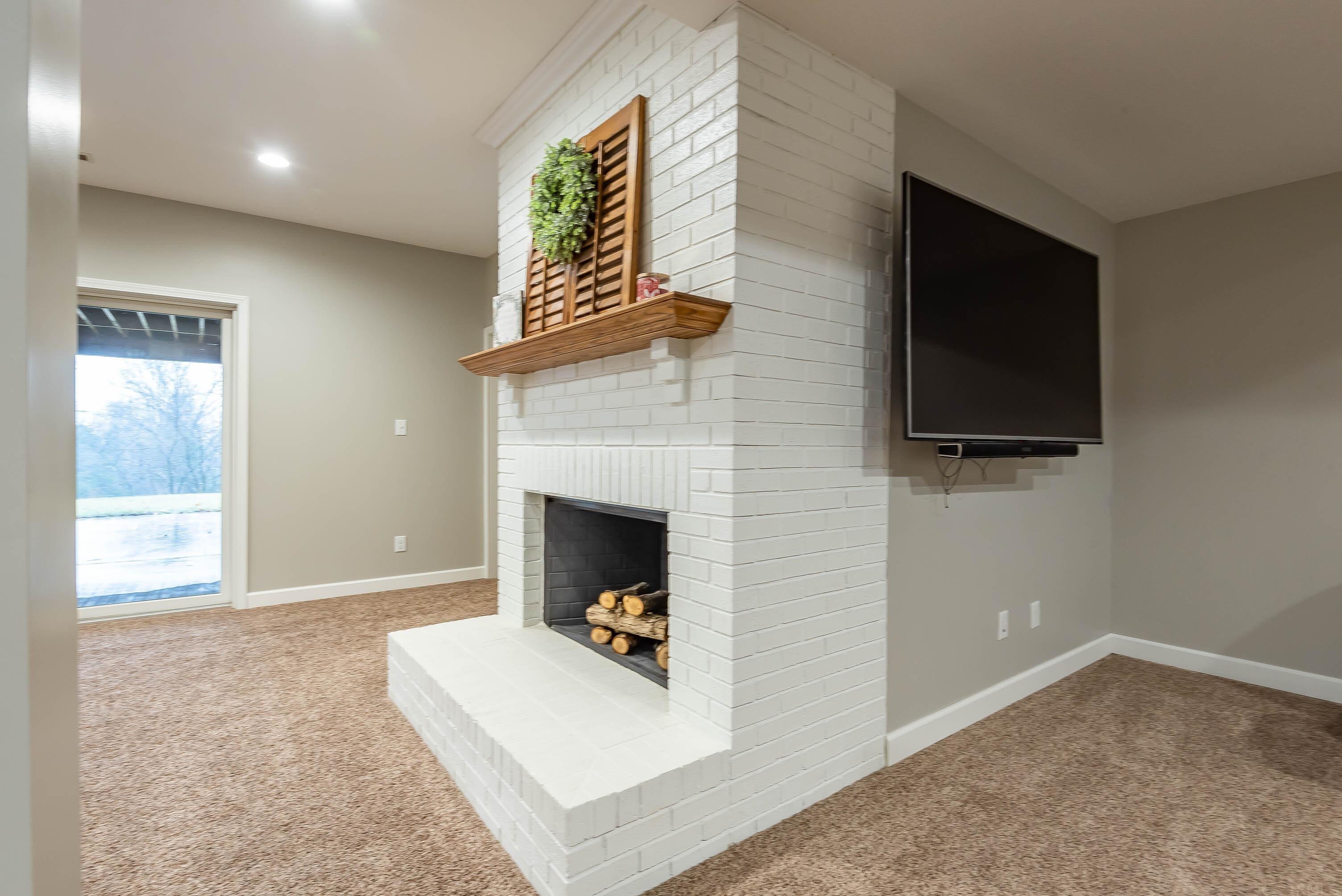 8577 South Gore Road Bloomington, IN 47403 - Photo 25 of 31 Gallery Image 25