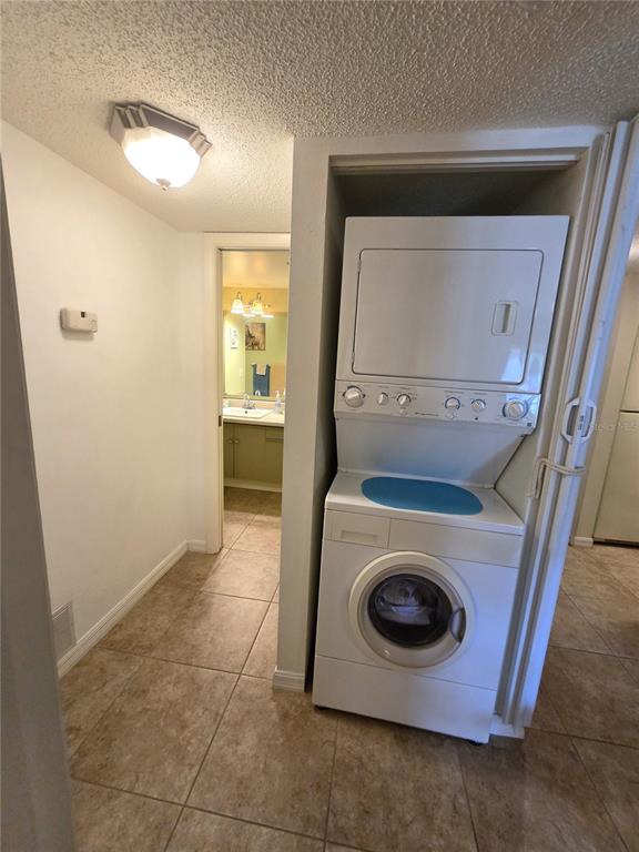 503 Albee Farm Road, Unit B15 Venice, FL 34285 - Photo 22 of 29 Gallery Image 22