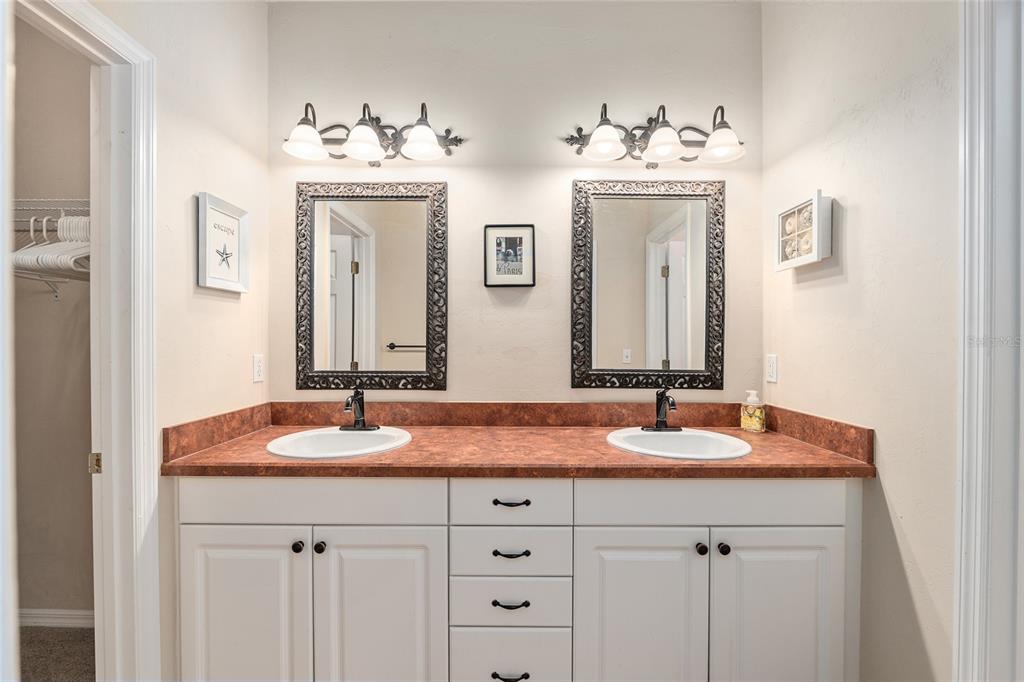 4947 Southwest 91st Way Gainesville, FL 32608 - Photo 36 of 54