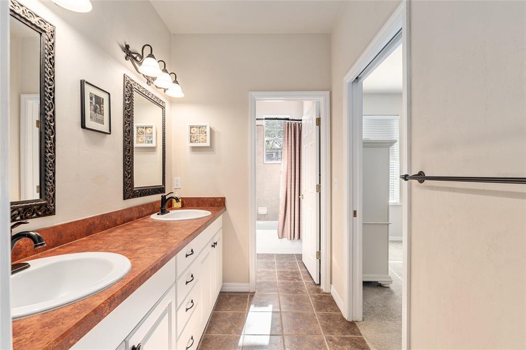 4947 Southwest 91st Way Gainesville, FL 32608 - Photo 37 of 54