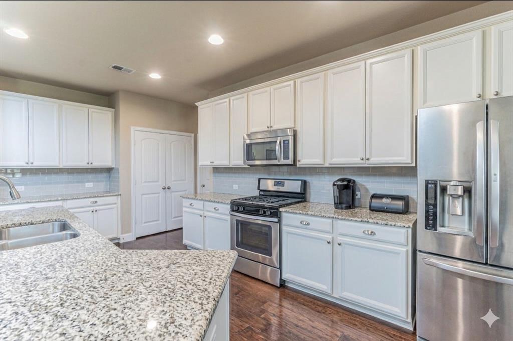 800 Spring Falls Drive McKinney, TX 75071 - Photo 8 of 27