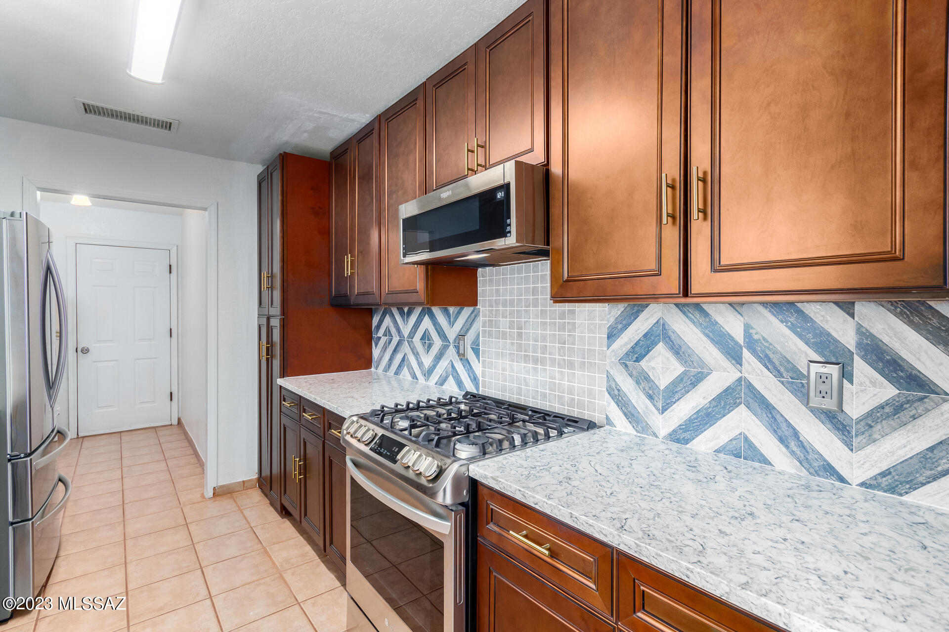 422 Camino Providencia Rio Rico, AZ 85648 - Photo 12 of 23