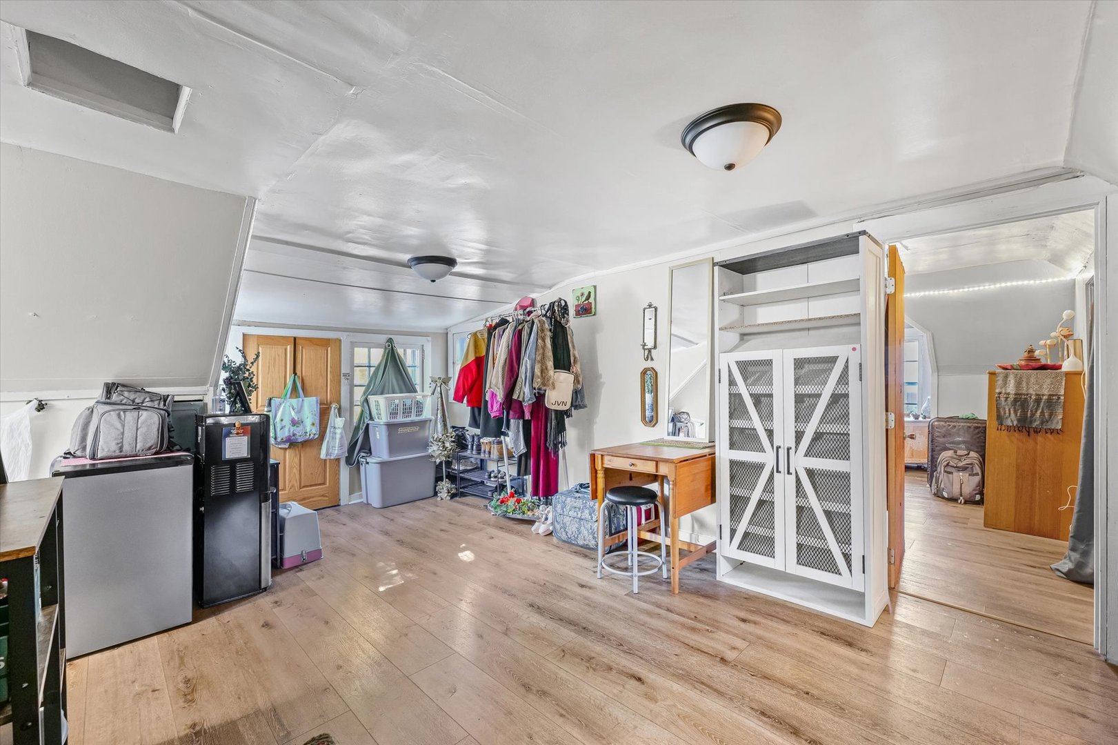 208 South Poplar Street Urbana, IL 61802 - Photo 21 of 30 a view of a room with gym equipment