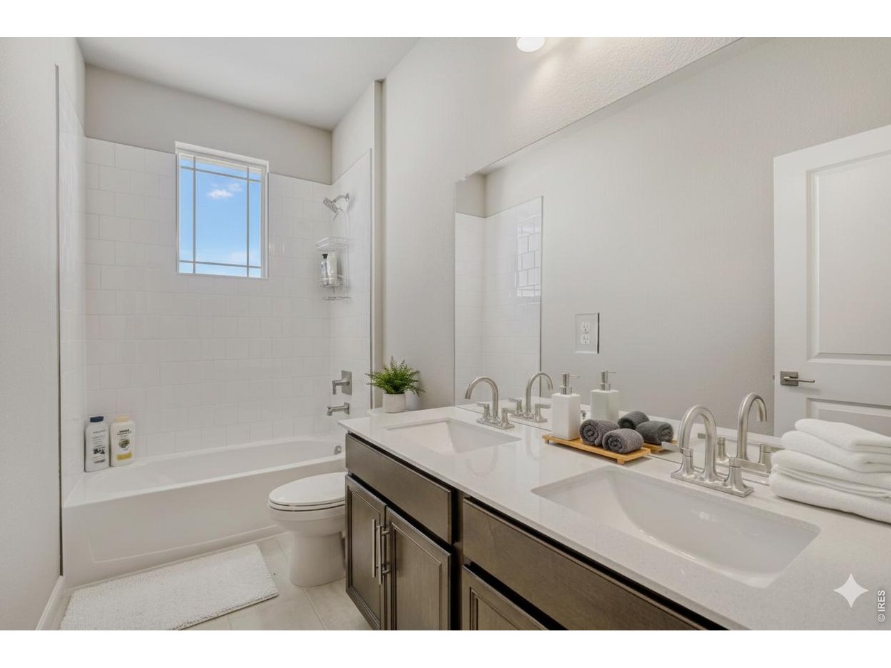 656 Noola Street Windsor, CO 80550 - Photo 16 of 32 UPSTAIRS SECONDARY BATHROOM