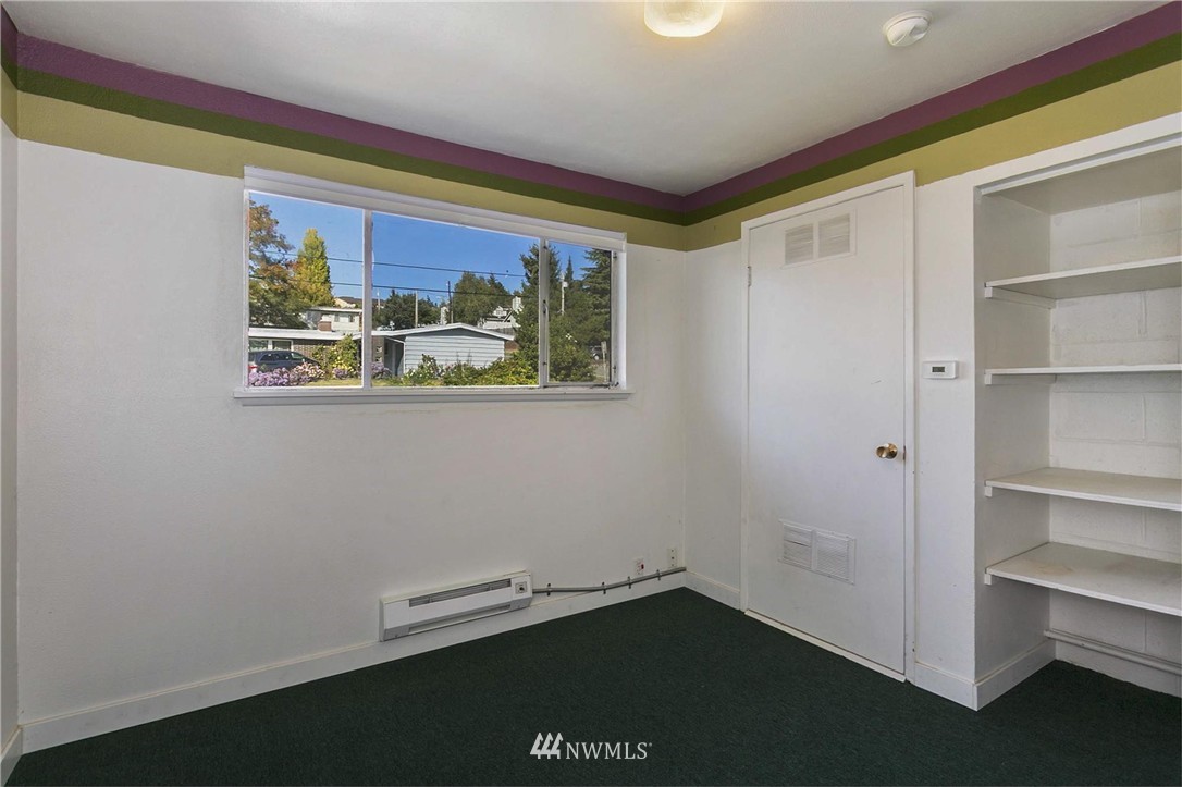 339 East 28th Street Bremerton, WA 98310 - Photo 16 of 24