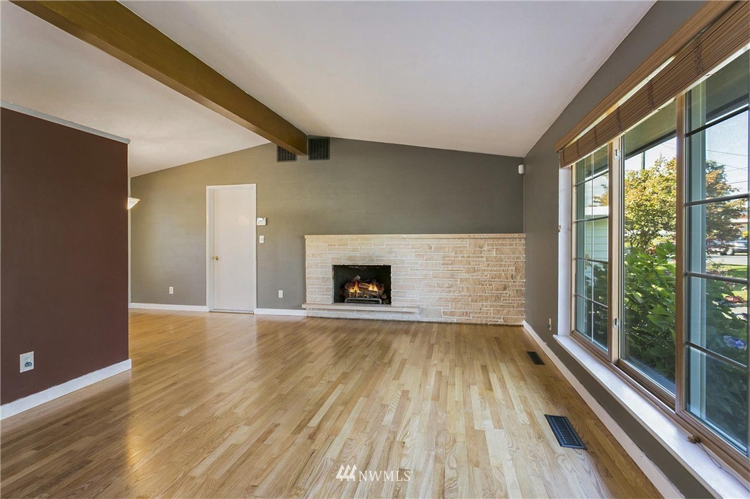 339 East 28th Street Bremerton, WA 98310 - Photo 5 of 24