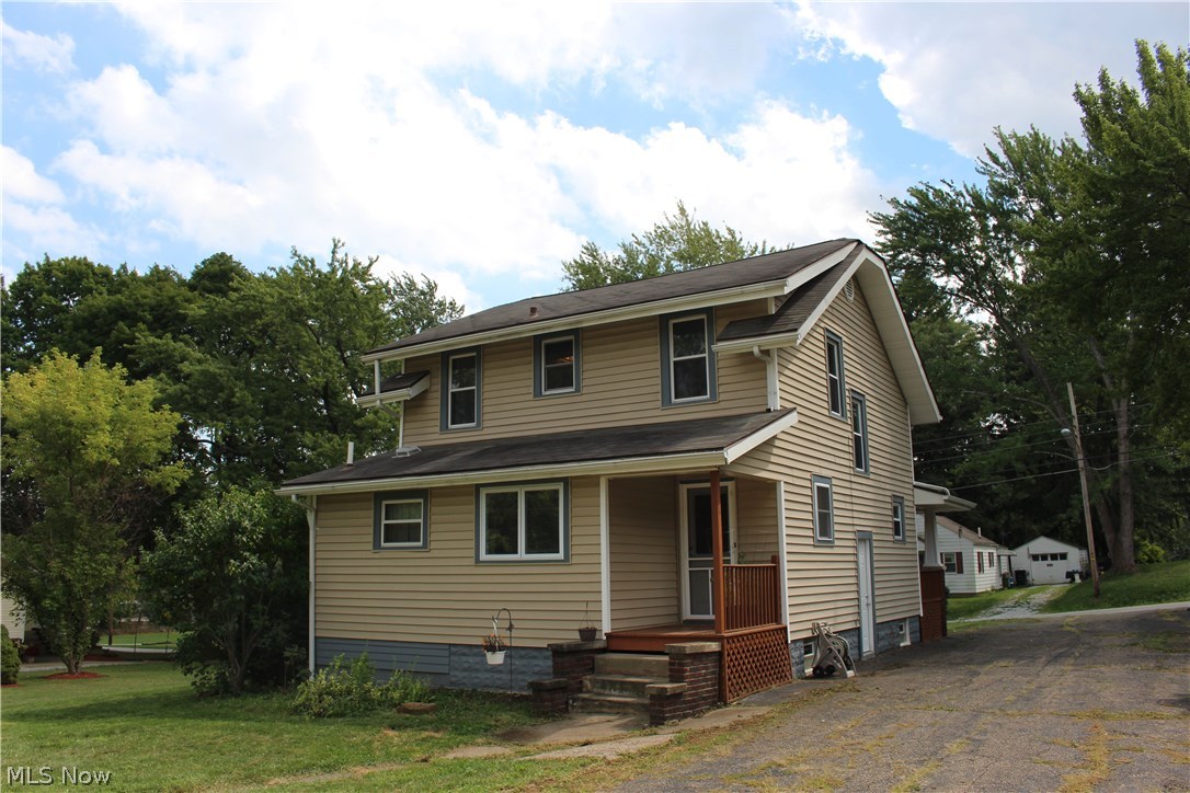 1731 Woods Road Akron, OH 44306 - Photo 28 of 35