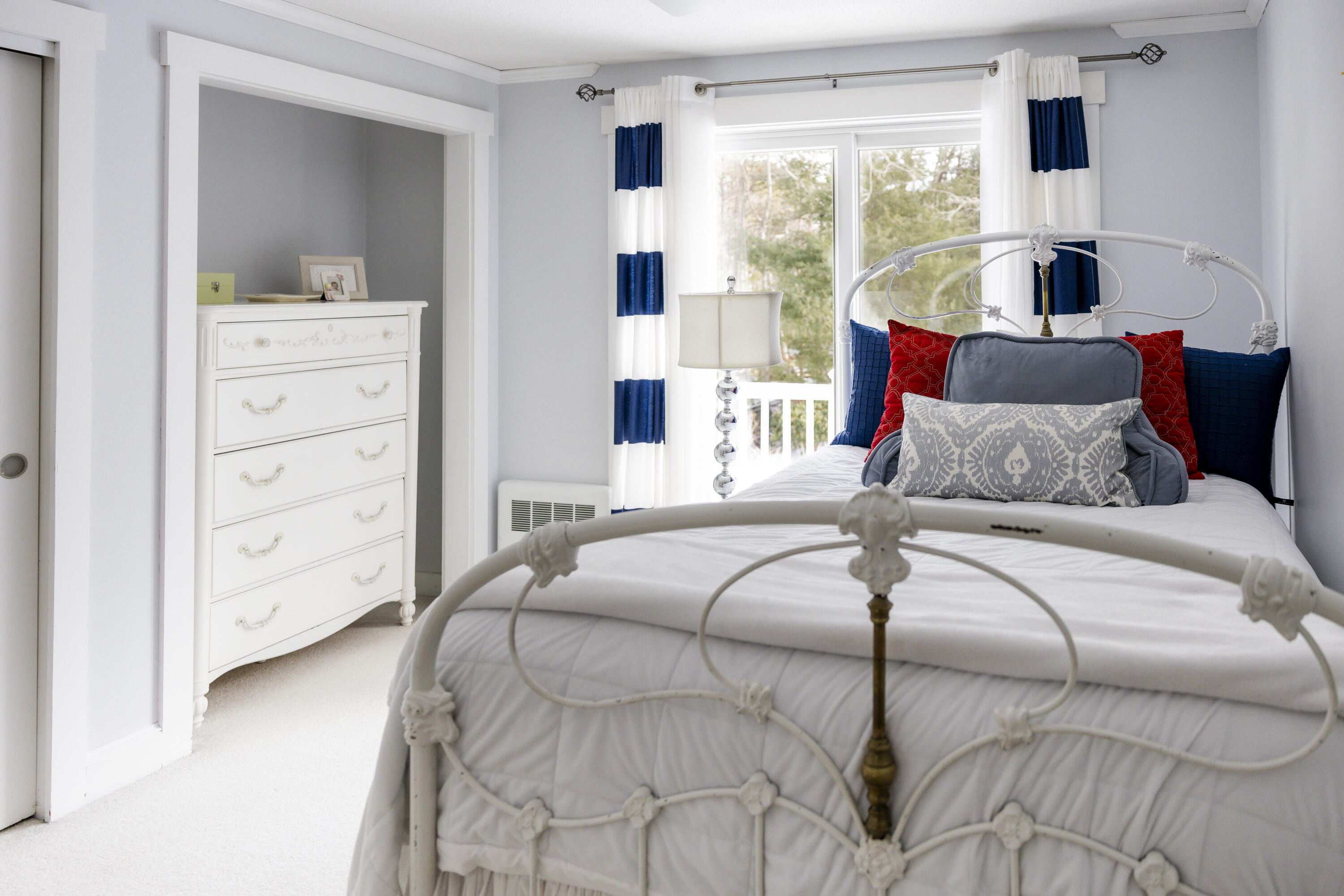 98 Bunker Hill Road Osterville, MA 02655 - Photo 61 of 88 a bedroom with a bed and a window