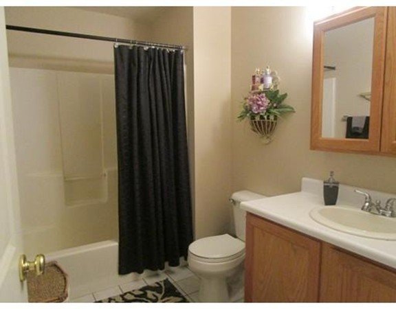 20 B Highfield Road, Unit 20B Charlton, MA 01507 - Photo 17 of 27 Gallery Image 17