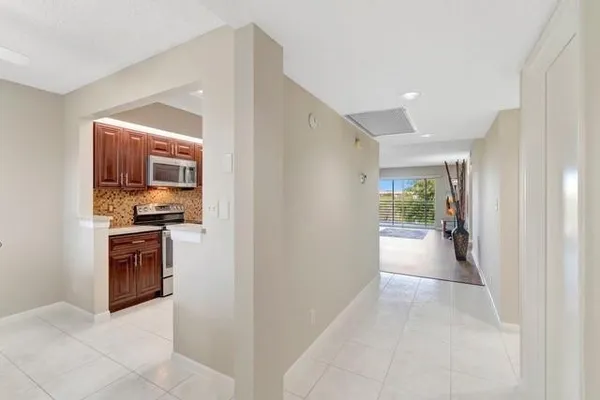 $179,900 | 1603 Abaco Drive, Unit G4, Coconut Creek, FL 33066
