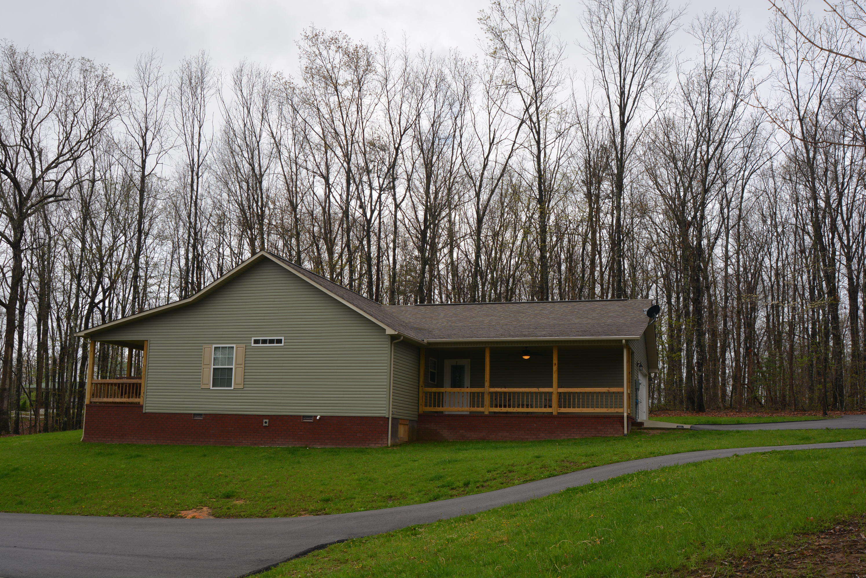 552 Robs Road Grimsley, TN 38565 - Photo 4 of 36 DSC_0157
