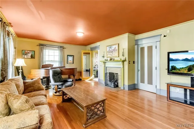 $899,000 | 189 Bidwell Parkway, Buffalo, NY 14222