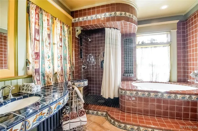 $899,000 | 189 Bidwell Parkway, Buffalo, NY 14222