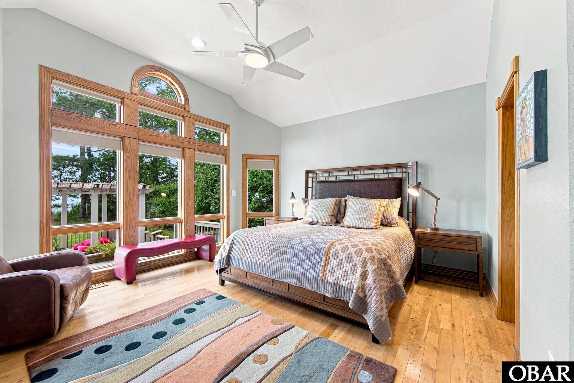 3044 Martins Point Road Kitty Hawk, NC 27949 - Photo 16 of 51 Master Bedroom
